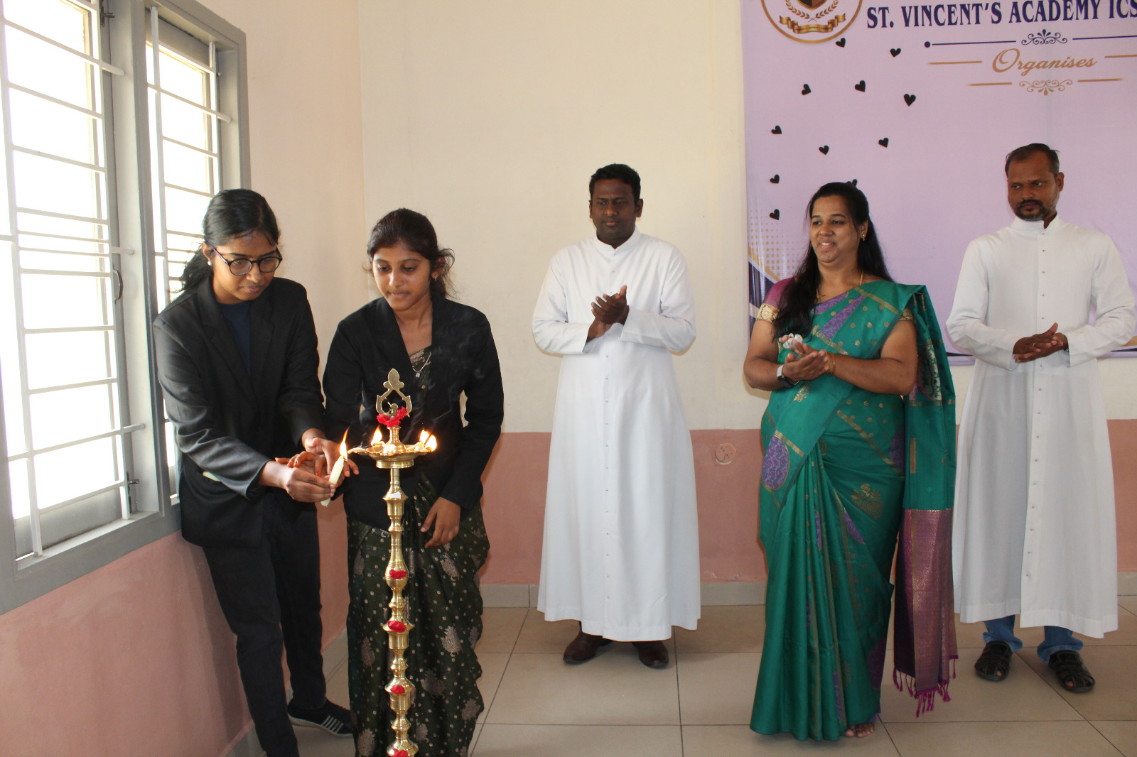  Inauguration of English Club (ORATORA)